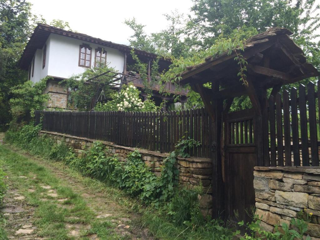 Stefanina Guesthouse Bozjentsi Eksteriør bilde